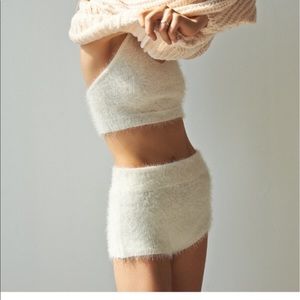 KIMCHI Fuzz Shorts - WHITE